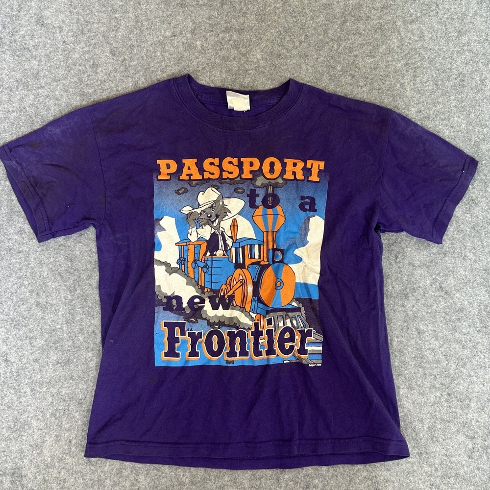 Gildan Passport to a New Frontier T-Shirt Youth L Purple Graphic Train Tee